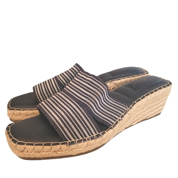 me too Shoes - Me Too Cayman Navy Striped Wedge Slip-on Sandals Stretch Bands Wmns 9 Coastal